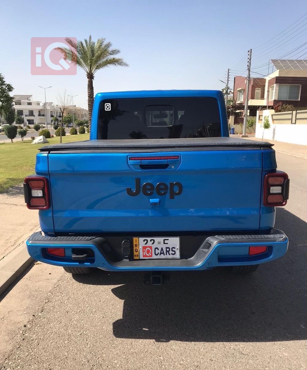 جيب جلاديتور